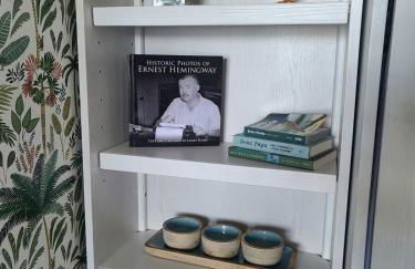 Two Duval Street Suites w parking and pool - Foto 13