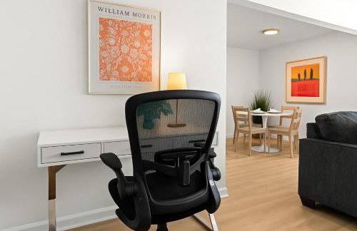 Bright & Spacious Flat Near the Heart of Royal Oak - Photo 21