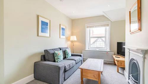 Sea View Penthouse - Walkable to Beach & Town - Foto 1