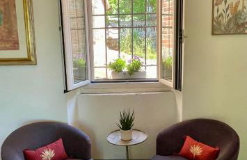 Private Stone Cottage with Starlink & Lake View - Foto 13