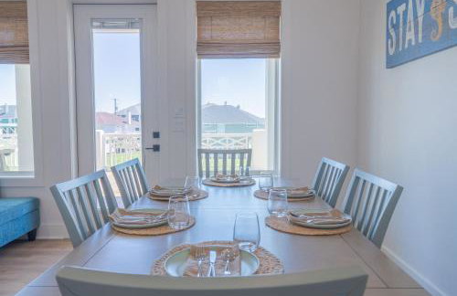 4BR Beach Haven - Deck, Gourmet Kitchen, Tiki Bar Fun - Foto 10