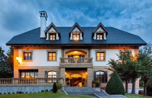 Family Home in Oiartzun with Mountain View - Foto 1