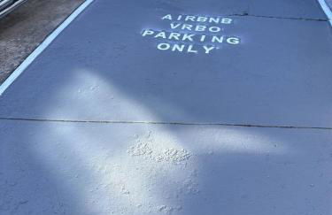 Elegant Garden Suite Minutes Walk to Union Market and NoMa Metro - Foto 20