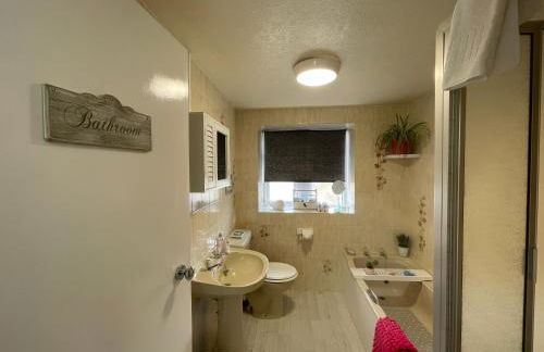 Cute and cosy 2 bed cottage - Foto 49