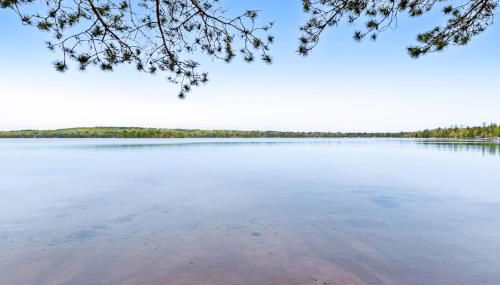 Serenity at Stormy Lake - Foto 2