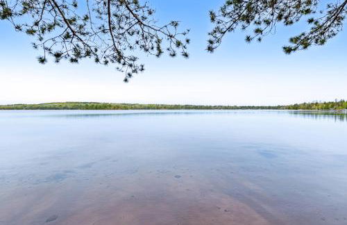 Serenity at Stormy Lake - Foto 2