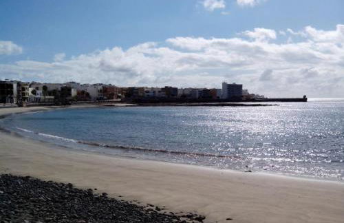 EmyCanarias Holiday Homes Vecindario - Foto 8