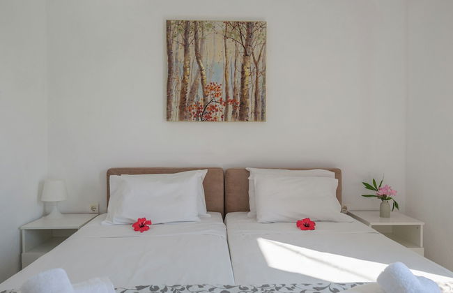 Hiona Seaside - Photo 10