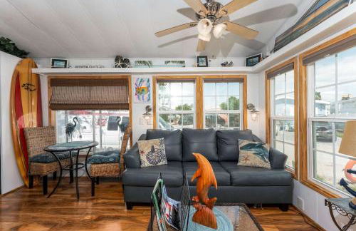 Charming 1BR Waterfront Retreat with Private Patio - Foto 12