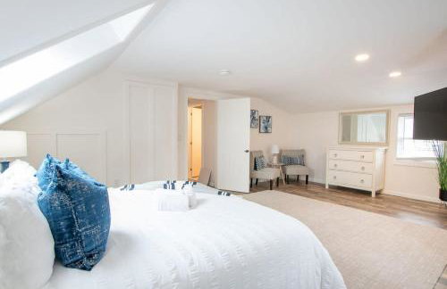 Stellar Home with Hot Tub & Movie Room - Foto 17