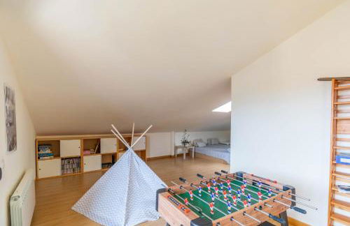 Gran chalet con amplio jardín próximo a Pamplona - Foto 8