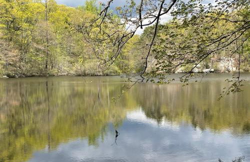 One bedroom with modern kitchen, balcony with water view - Foto 42