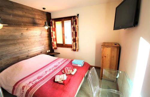 Chalet with Ski Slope Views, Jacuzzi & Cinema Room - Foto 10