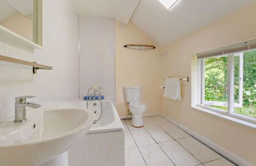 3 Bed in Cemmaes 93083 - Photo 13