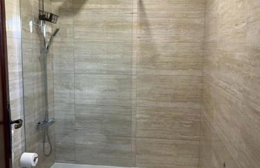 Lovely 2 bedroom apartment 100m from the beach - Foto 9