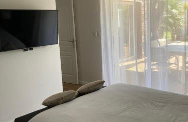 maison avec piscine couverte - Foto 22