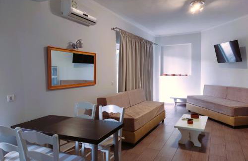 Tarmaros - Families & Groups - Photo 18