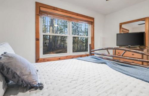 Mountain Views Hot Tub FirePit Close to town - Foto 21