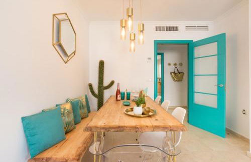 Charming apartment on the beach - Pool and parking - Photo 4