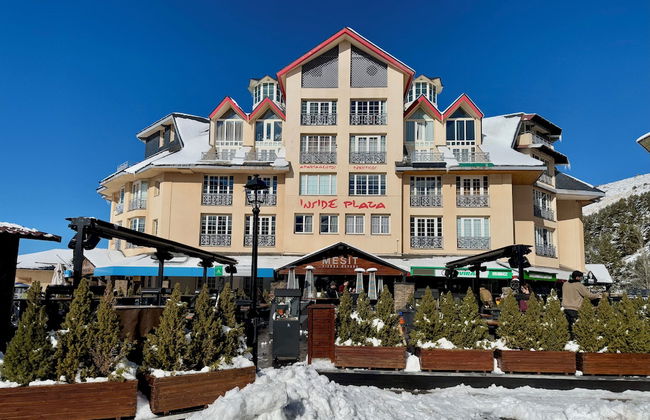 Inside Plaza Sierra Nevada - Foto 1