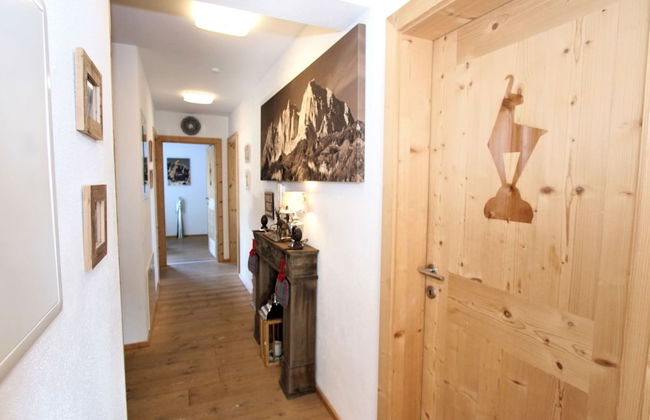 Unique & Exclusively Furnished Chalet near Ski Lift - Foto 20