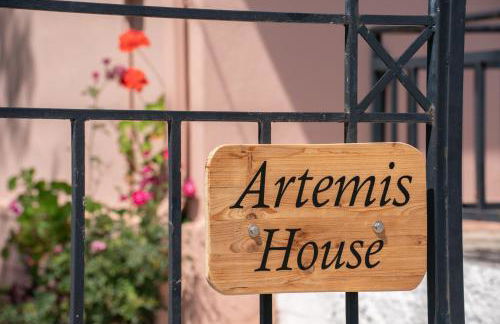 Artemis House - Photo 7