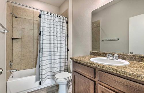 Family Home with Fenced Yard in Austin Suburbs! - Foto 18