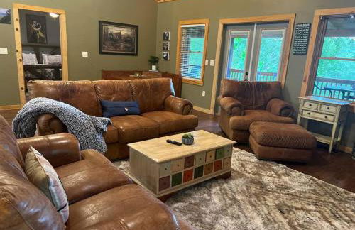 Nantahala Nook, cabin w/hot tub,game room, & wifi - Foto 9