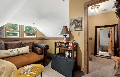 Rustic A-Frame Chalet with Hot Tub & Scenic Views in Mount Jackson, Virginia - Photo 40