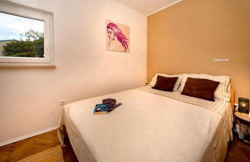 B Apartment - Photo 11