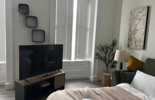 Family - Central - Parking - Wifi - Sleeps 4 - Foto 8