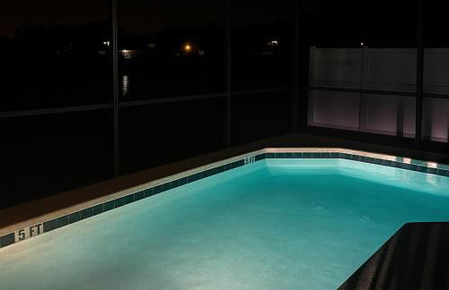 Family Home 20 min Disney 4BR Heated Pool BBQ - Foto 51