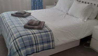 Trafalgar, lovely ground floor flat with outside patio garden, minutes walk to seafront - Foto 4