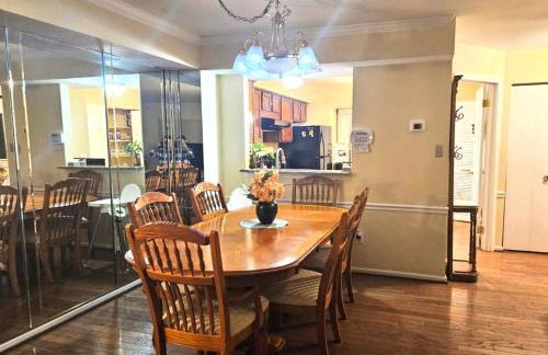 Townhouse with High Speed WiFi & Free Parking - Foto 27