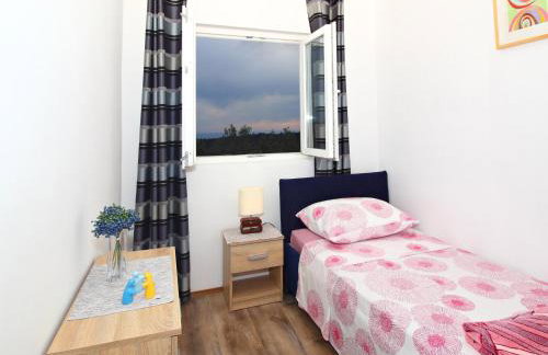 Apartment Milenka - Four Bedroom Apartment with Terrace - Photo 26