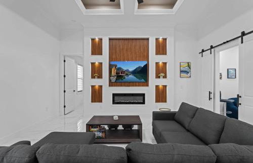 Brand-New - Contemporary Gem-Pool Game Room BBQ - Foto 4