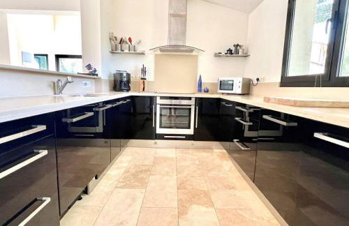 Lujosa casa con piscina privada - Foto 31