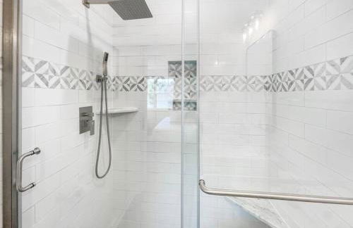 Hot Tub, Putting Green + Bikes! - Photo 6