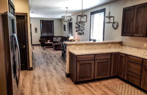 Modern Condominium with Pet-Friendly Drift Boat Parking near Madison River in Ennis, Montana - Foto 7