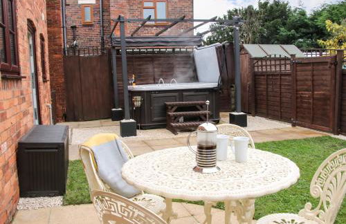 The Little Beehive - Photo 27