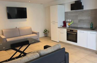 Studios dans une résidence sécurisée et calme avec place de parking - Foto 8