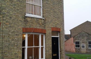 St Giles, Thetford, 2BR House - Foto 18