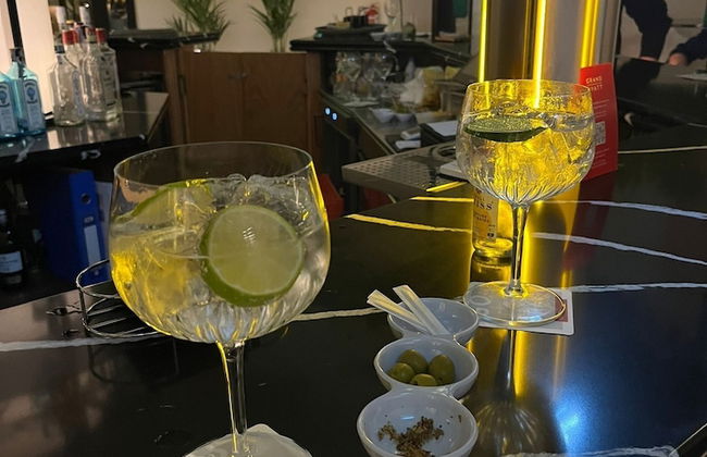 Luxury Villa in Perfect Location With sea Views - Foto 8