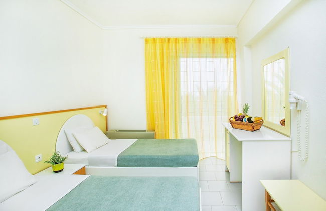 Xenios Port Marina Hotel - Photo 8