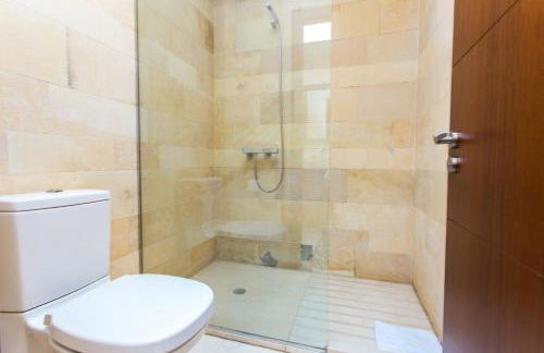 Limonium Deluxe Villa with Private Pool, TarracoHomes - Foto 25