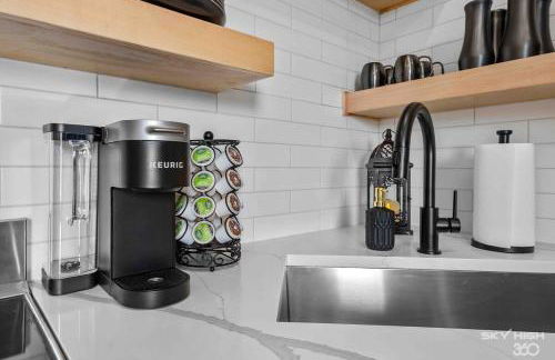 The Price House - Photo 21