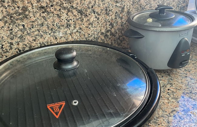 2 Minutes Walk to Beach Huge 3 bdrm Condo with Pool - Photo 25