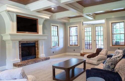 Creekside Haven with Dock & Scenic Views - Foto 3