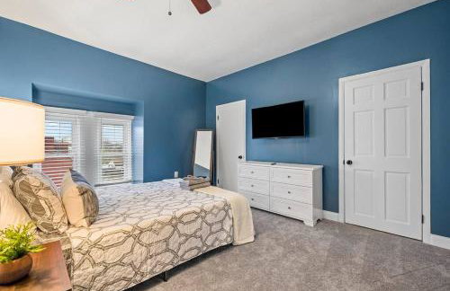 NEW! High-end Manchester Home w/ a hot tub - Foto 31