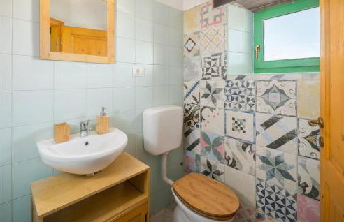 3 Bedroom Lovely Home In Sorici - Photo 24